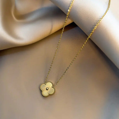 Clover Necklace