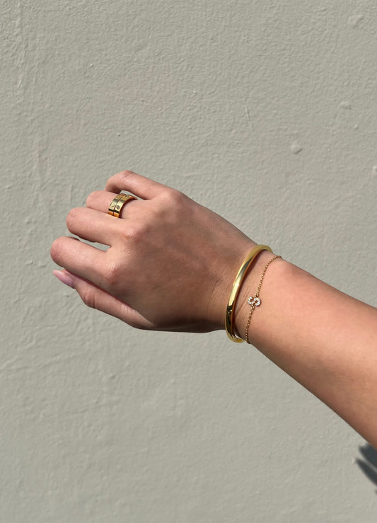Phoebe Bangle - Gold