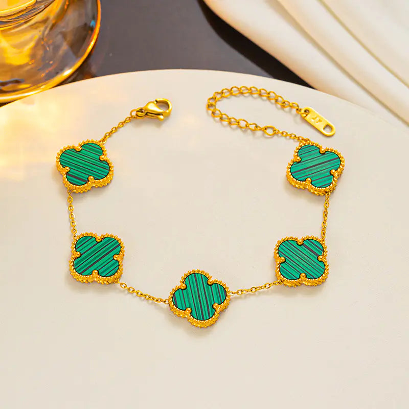 Clover Necklace