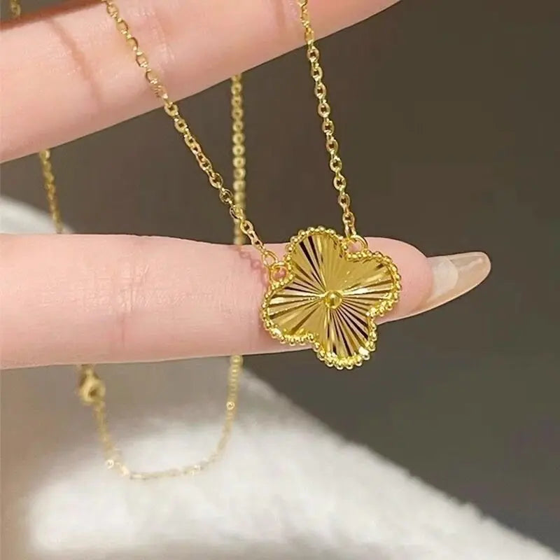 Clover Necklace